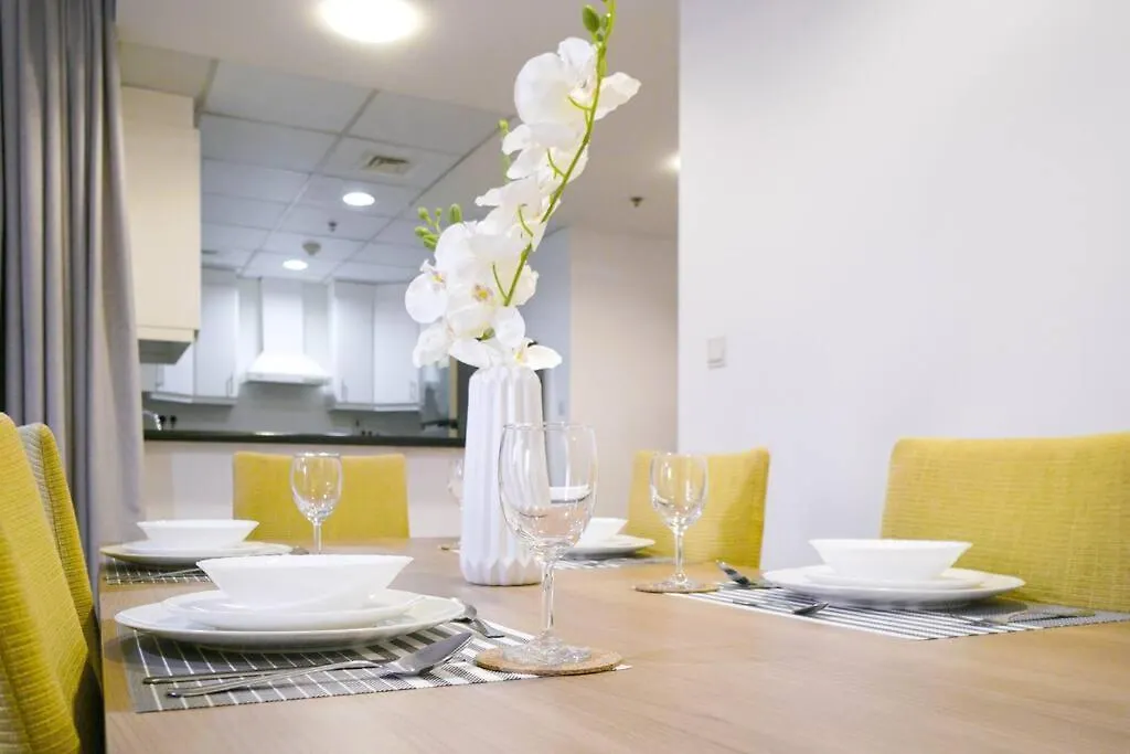 Stonetree - Furnished 1Br Apartment Near The Beach Dubai
