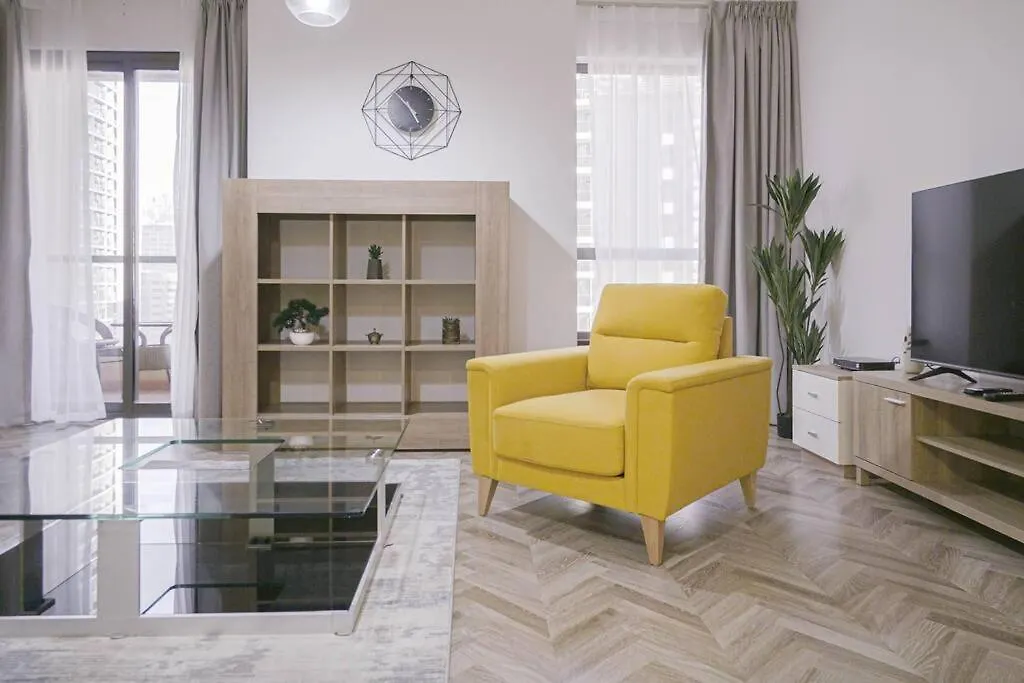 Stonetree - Furnished 1Br Apartment Near The Beach Dubai