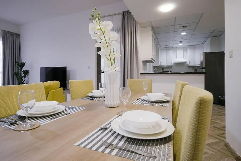 Stonetree - Furnished 1Br Apartment Near The Beach Dubai