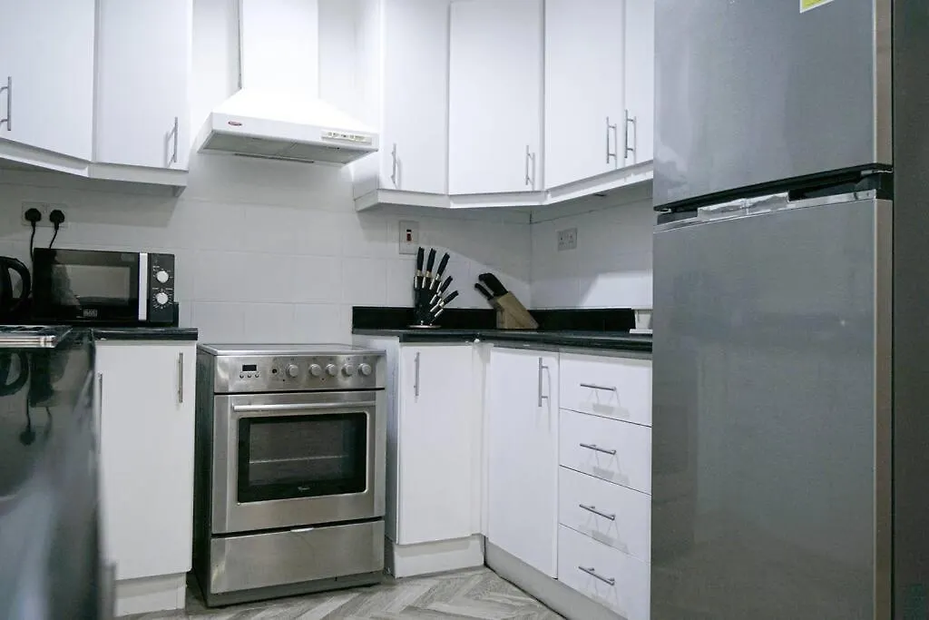 Stonetree - Furnished 1Br Apartment Near The Beach Dubai