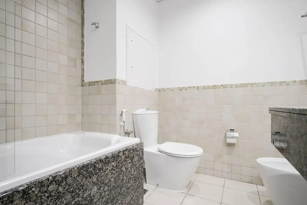 Stonetree - Furnished 1Br Apartment Near The Beach 두바이 아랍에미리트